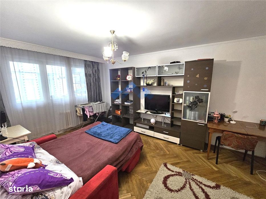 Piata Voievozilor, apartament cu 2 camere, decomandat