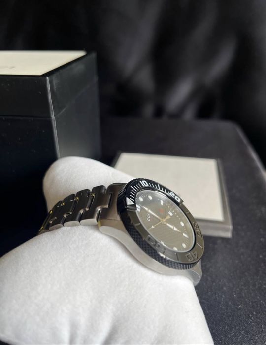 GUCCI оригинален часовник