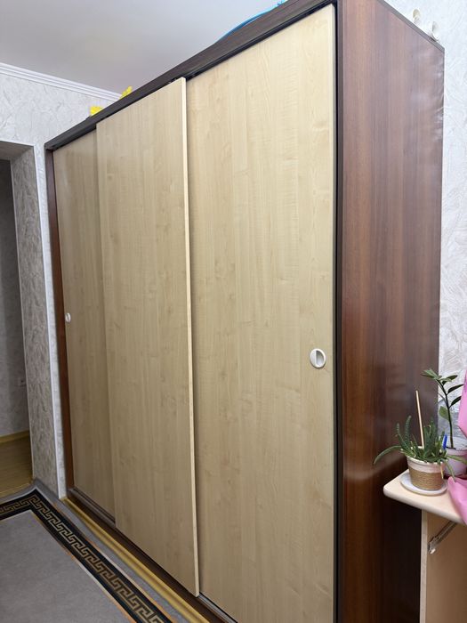 Продам шкафы в прихожую