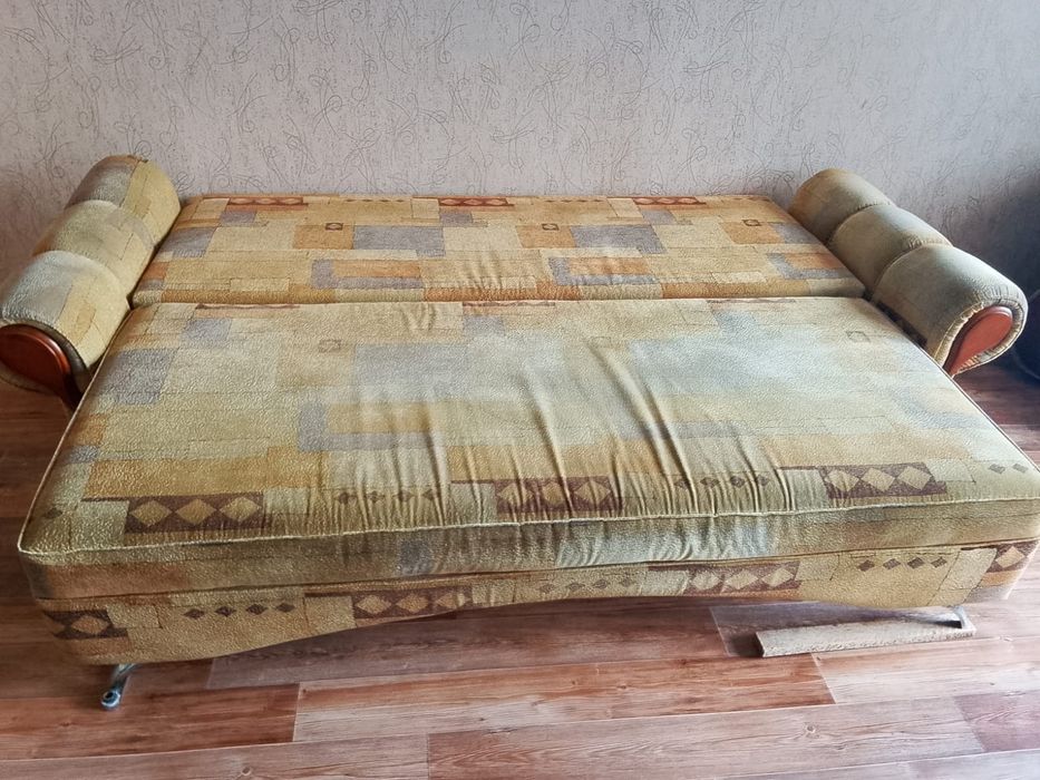 Продам мягкий уголок.