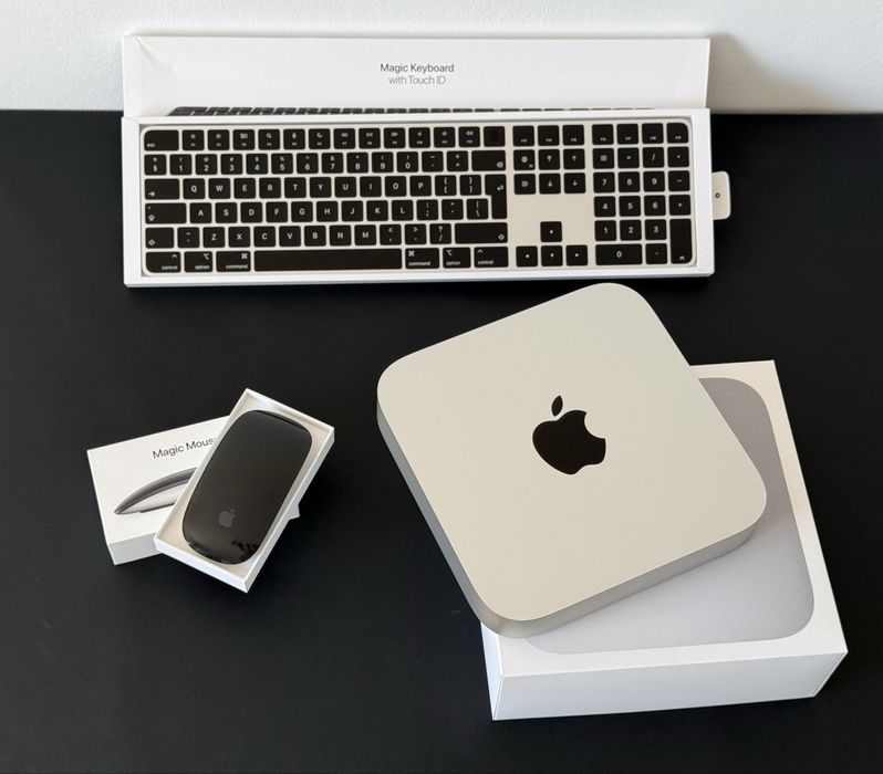 Mac Mini M1 8 GB Ram | 256 GB + Tastatură Apple Magic Keyboard Touch ID + Apple Magic Mouse Black - stare f bună