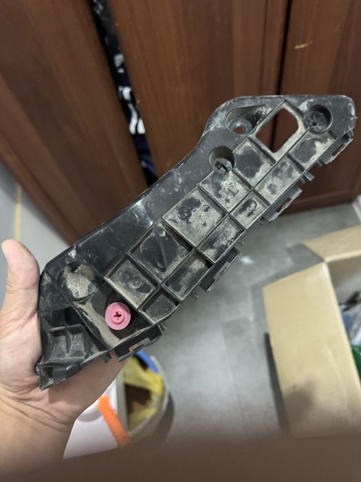 Держатель бампера тойота рав 4 2014 года