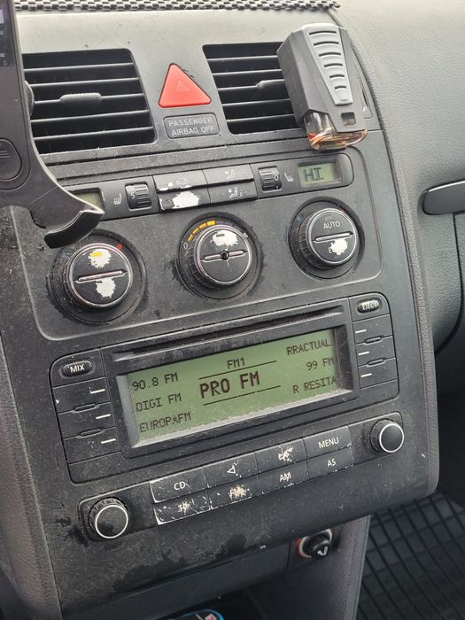 Touran 2004 în stre bună de funcționare