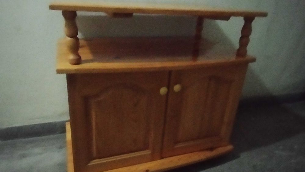 Шкаф за телевизор