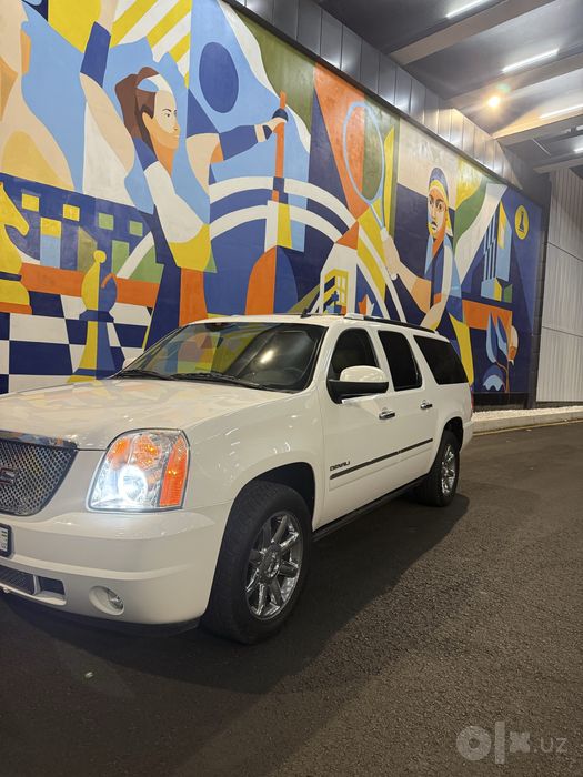 GMC Yukon 2013 yil