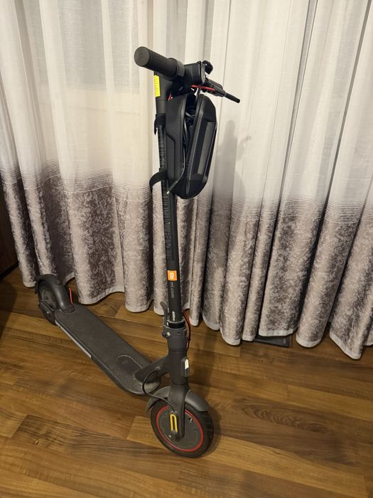 Trotineta Xiaomi Mi electric scooter pro 2