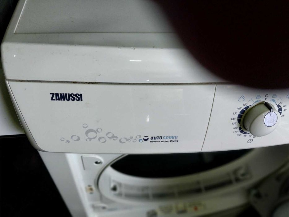 Продавам сушилня ZANUSSI