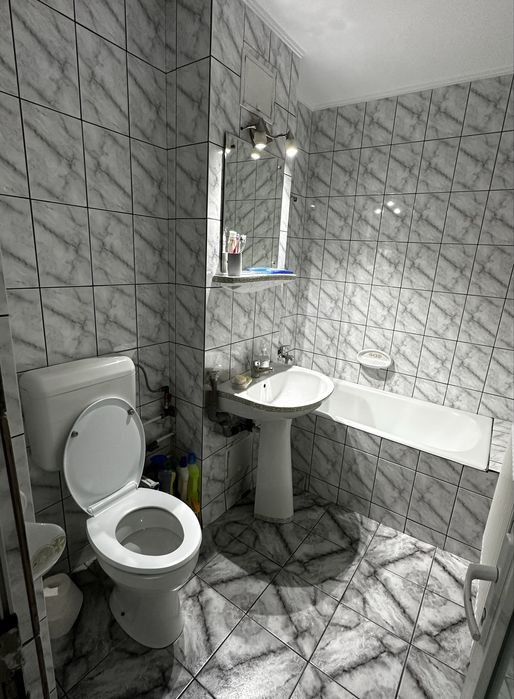 Apartament 3 camere de inchiriat