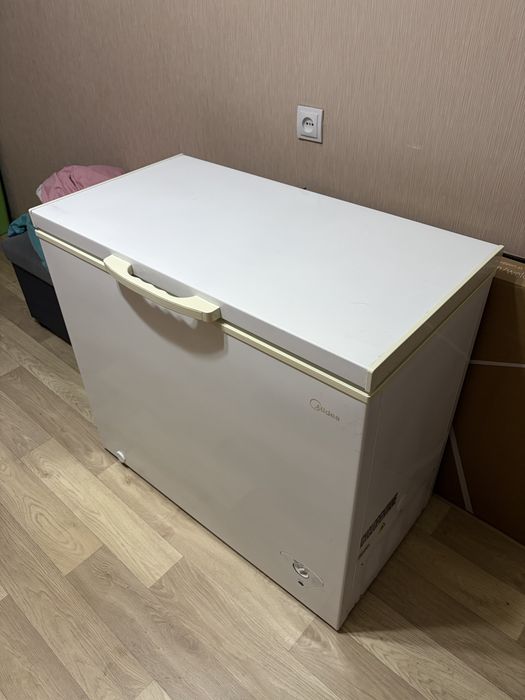 Продам морозильный ларь Midea