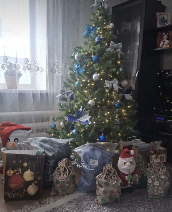 Продам искусственную ель