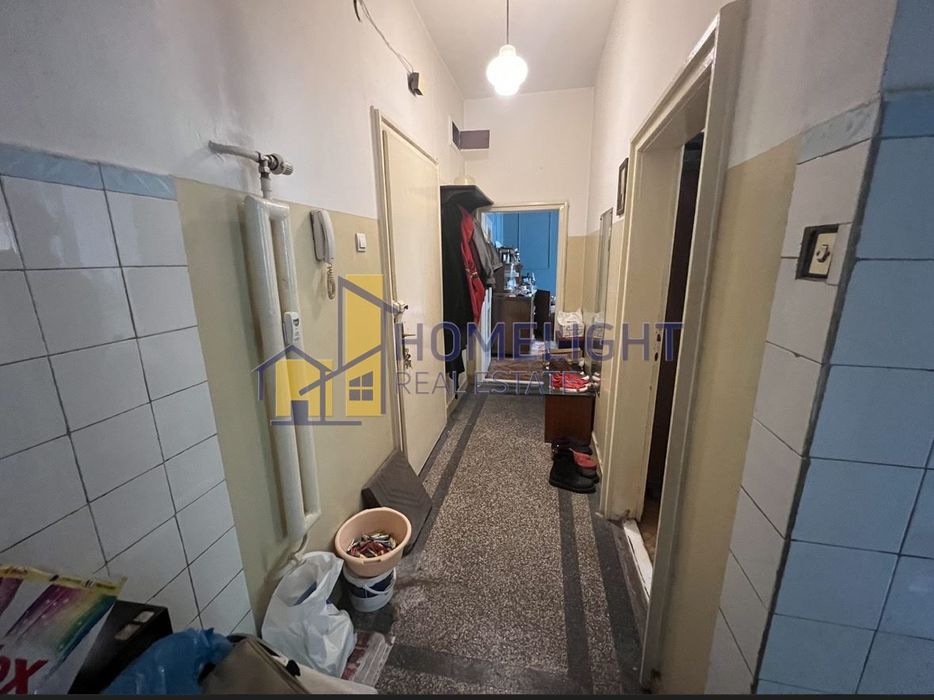 Продава се Двустаен апартамент в София, Докторски паметник - 65 кв.м за 5385 €/кв.м - Снимка #3