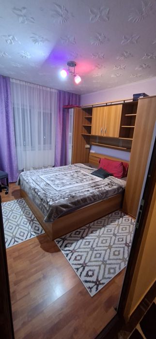 Apartament 3 camere ,etaj 4