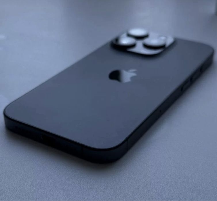 Айфон 15 про макс 256