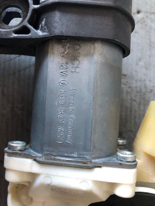 motoras stanga fata bmw seria 5 e60