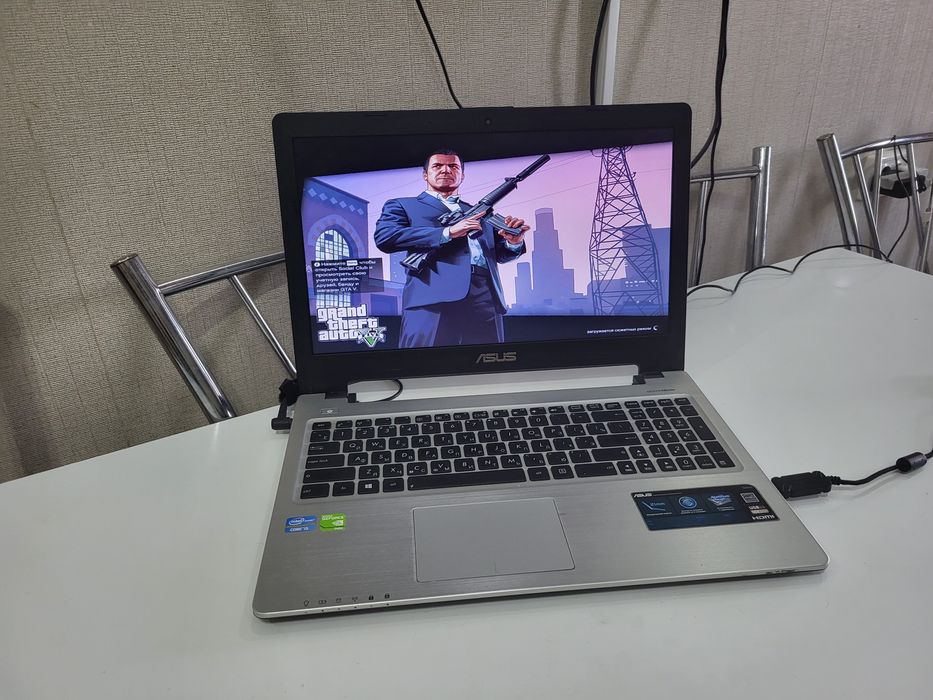 Ноутбук ASUS SonicMaster