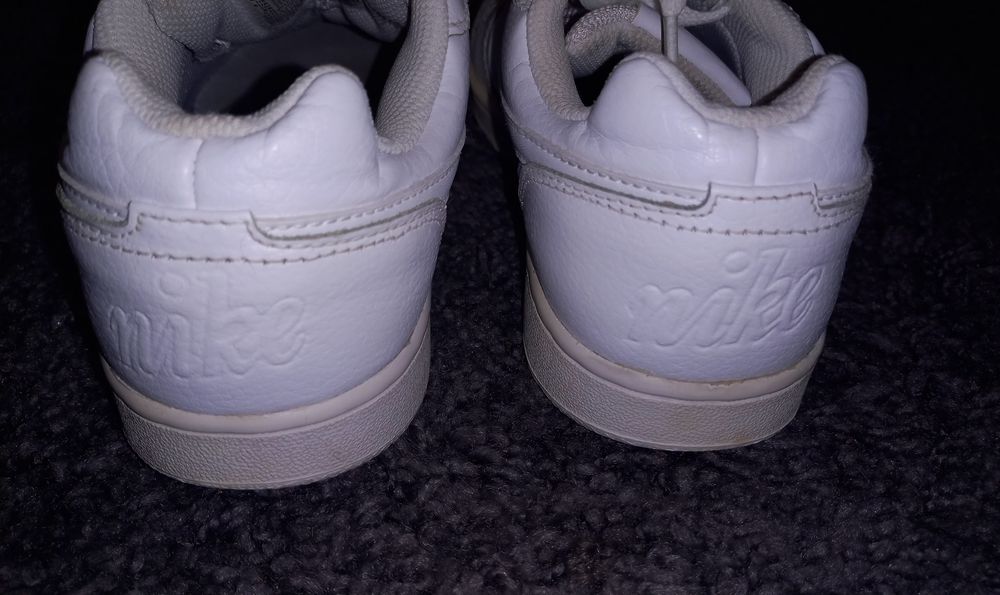 Маратонки Adidas и Найк 37 номер