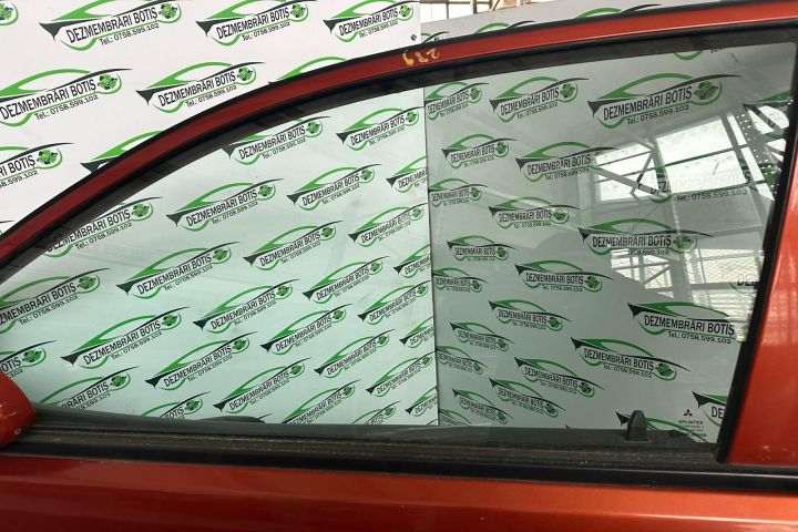 Geam usa fata stanga Mitsubishi Space Star prima generatie (facelift)