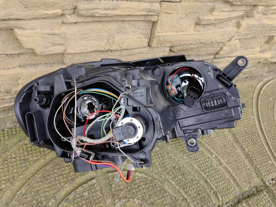 Фар VW Passat B7 Bi-Xenon LED ляв / Фар Пасат Б7 ксенон НОВ