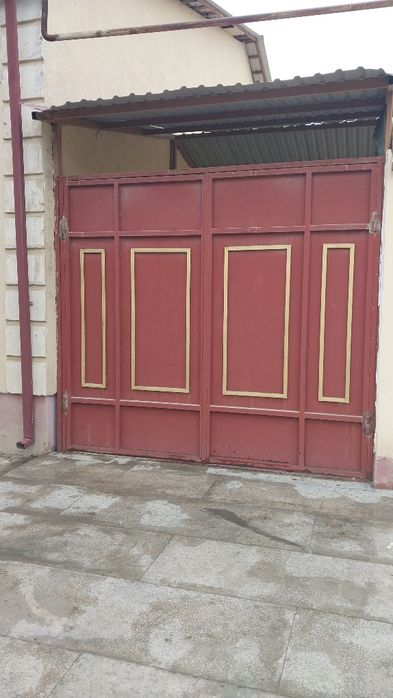 Котеж дарвозаси баландлиги 2.5 м эни 2.7м ва эшиги баланд 2 м эни 1.1