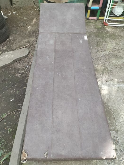 Продам кушетки деревянный б/у