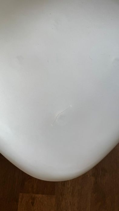 Продам стол белый круглый