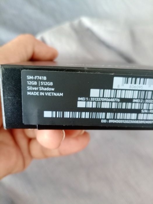 Samsung Z flip 6 12Gb/512 gb КАТО НОВ