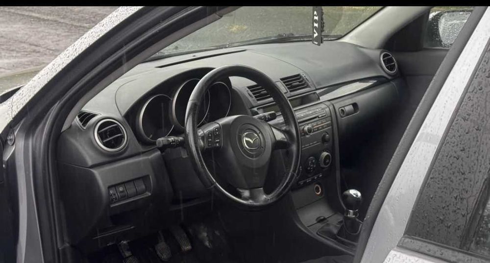 Mai multe detali la telefon