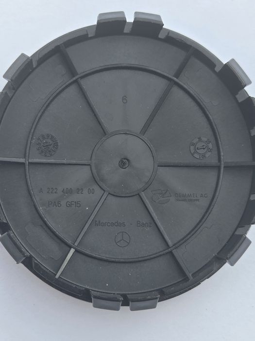 Capac Central Janta Produs Nou Original Mercedes - Benz Cod Produs A222 400 22 00 9040 OFERTA LA 4 BUCATI 300 LEI SETUL 100 Lei Bucata