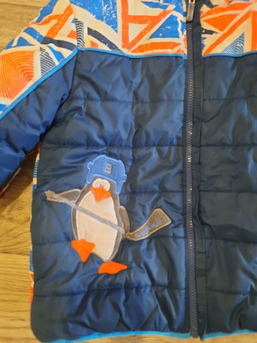 Продам куртку на мальчика.