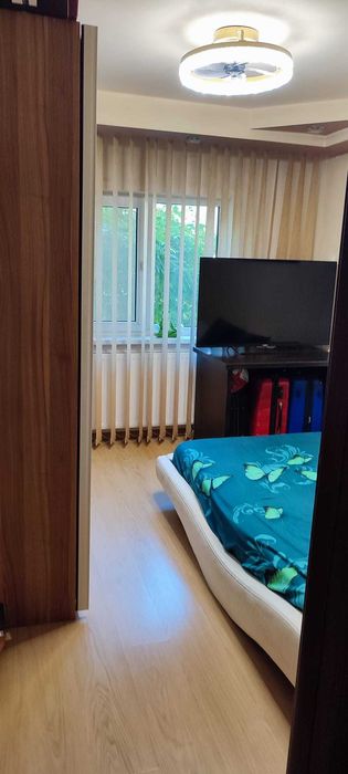 Particular: Vand apartament 3 camere, etaj 1 - zona Colentina, str. Radovanu 145.000 eur