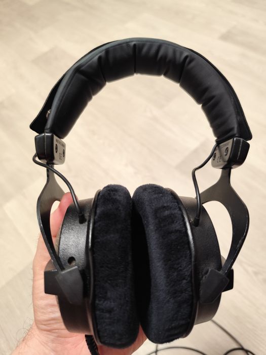 Продам студииный наушник