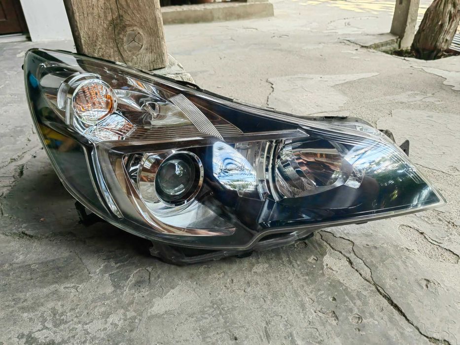 Фар Subaru Outback десен черен Фар Subaru Legacy Оригинален