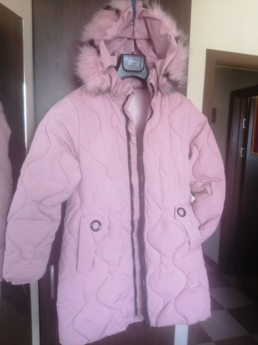 Дамско яке, за есенно зимен сезон.