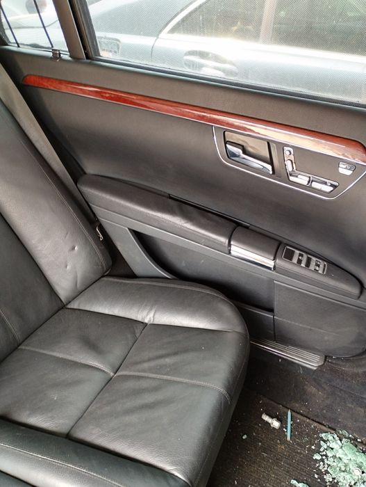 Черен кожен салон за Mercedes S - w221