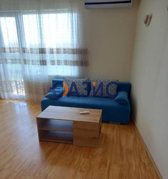 Двустаен апартамент в обикновена сграда. Слънчев Бряг, Тънково., общо