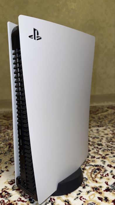Продам в идеальном состоянии Playstation 5