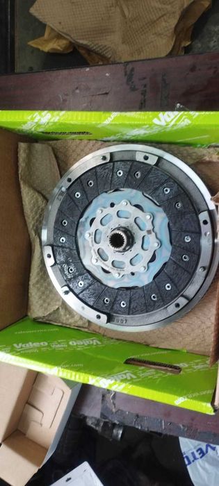 Продавам чисто нов съединител VALEO  за PEUGEOT 308, CITROEN C4 ,OPEL
