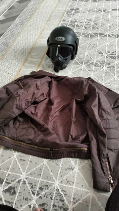 Продам мотошлем  идеальный