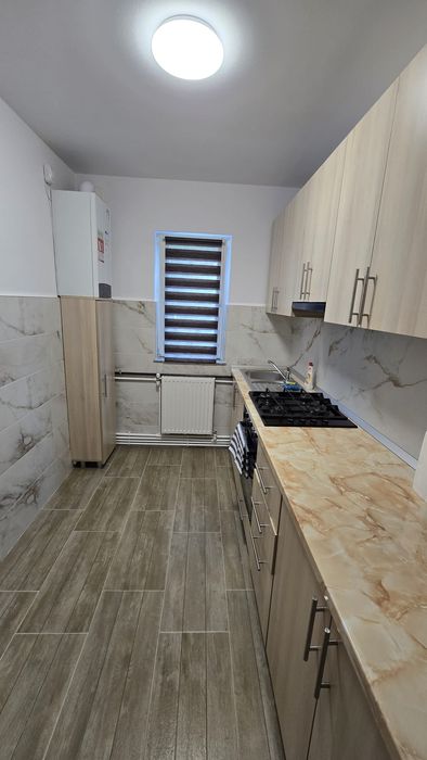 Închiriez apartament 2 camere