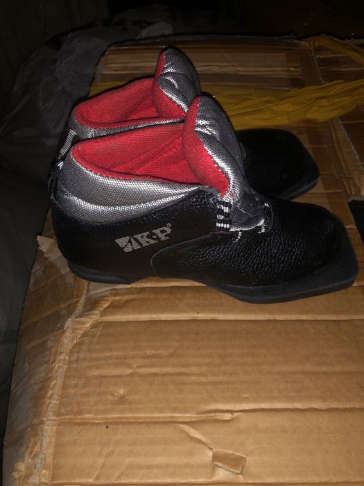 Ботинки для беговых лыж