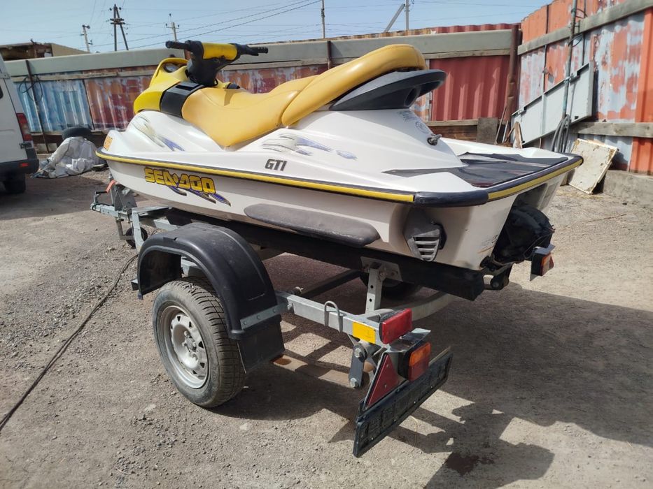 Продам в идельном состояний с документами