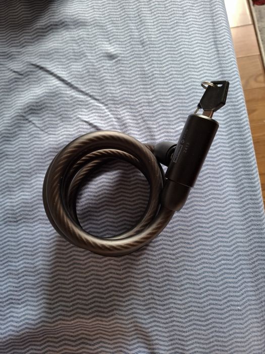 Cablu de securitate pentru bicicletă