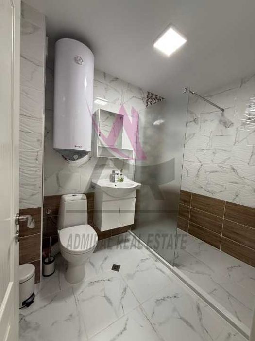 Чисто нов -двустаен -Зимно кино