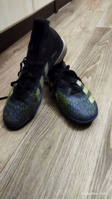 Сороконожки Adidas Predator