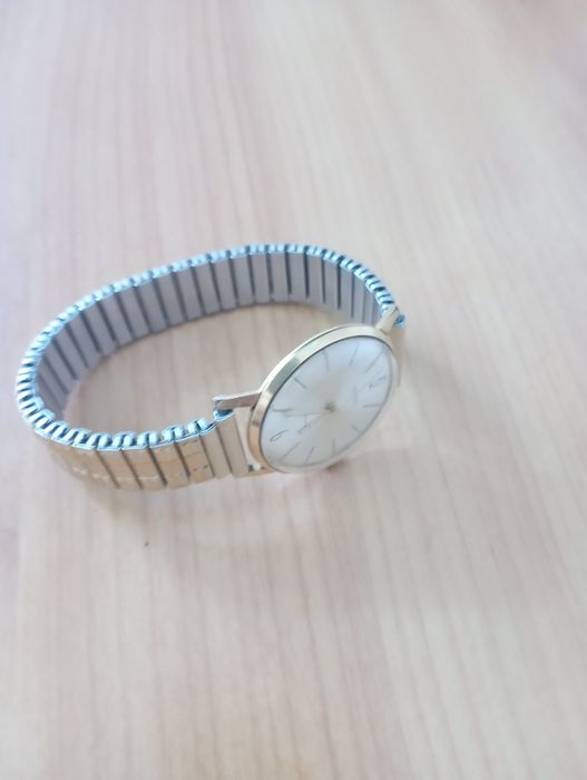 Ceas wostok rusesc cu limbile de aur