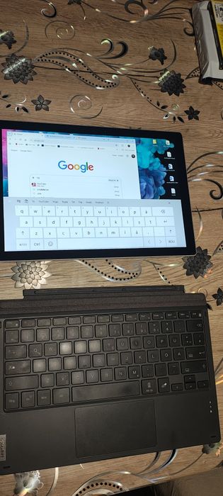 Tableta,laptop microsoft surface, i5 7500,8 gb ddr4, ssd 128gb