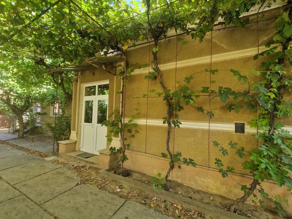 Casă de vânzare în Lipova, jud. Arad – zonă centrală, 250 m²