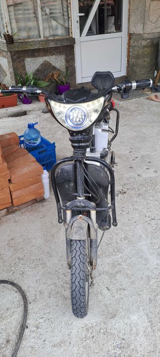 Електрически скутер на части-цял