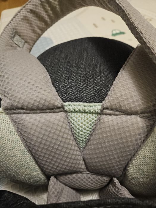 Кенгуру седалка Opalberry с модификация за преразпределяне на тежестта