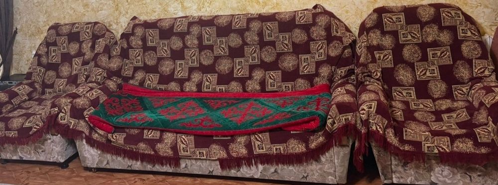 Диван с креслами